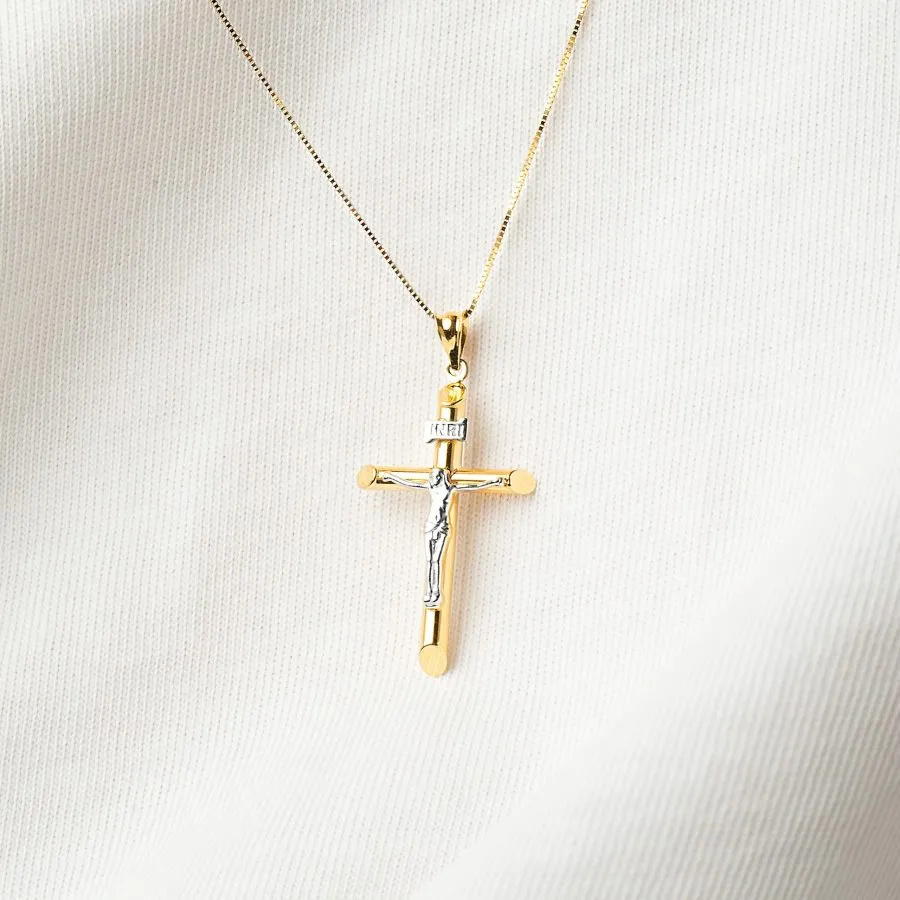 Graceful Cross zlatni privjesak
